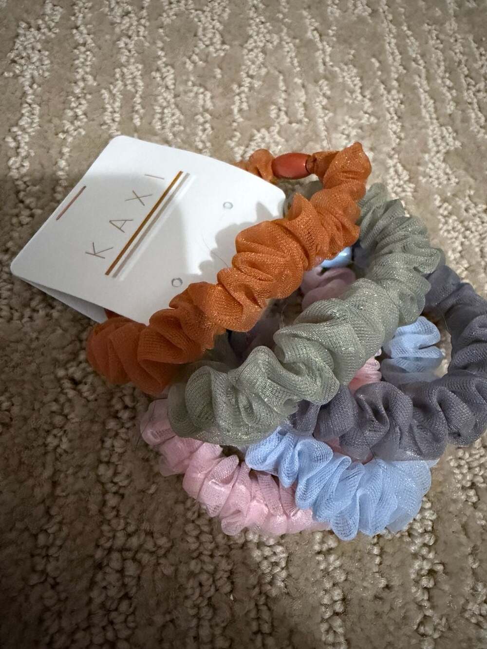Kaxi Multi-Color Mesh Scrunchie Set - Picture 3 of 4